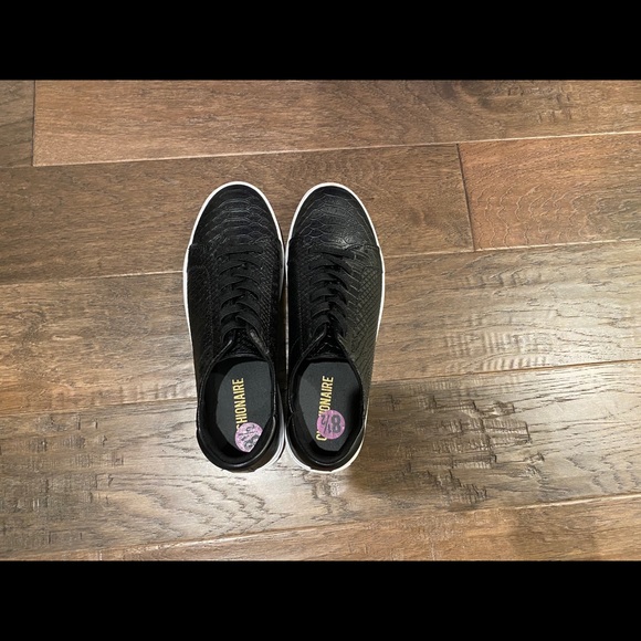 Women’s Black Leather Cushionaire Shoes - Picture 7 of 7